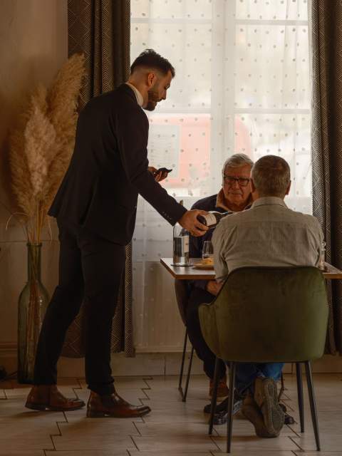 Le Local · Restaurant Bistronomique Oyré, Nouvelle-Aquitaine 