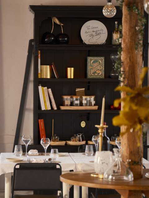 Le Local · Restaurant Bistronomique Oyré, Nouvelle-Aquitaine 